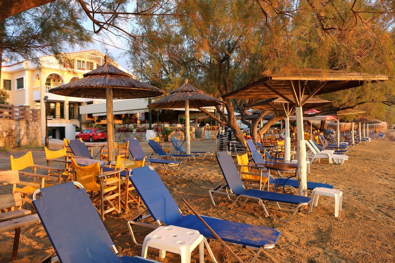 Delfinario Hotel Pteleós Exterior foto